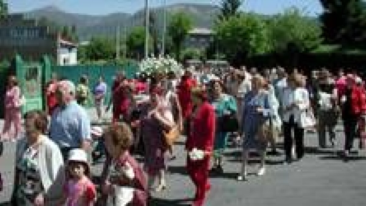 Un momento de la procesión de la Virgen de Celada