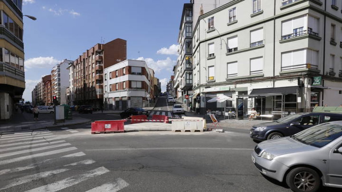 En Padre Isla se dejará un solo carril desde el cruce de Cruz Roja en adelante. MARCIANO PÉREZ