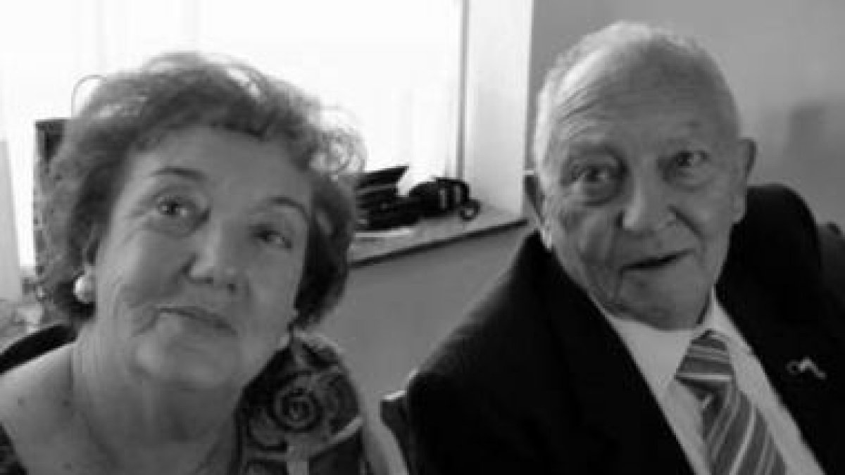 Pilar Buxó Bustos y Julio Fernández Martínez celebraron sus bodas de oro el día del Pilar .