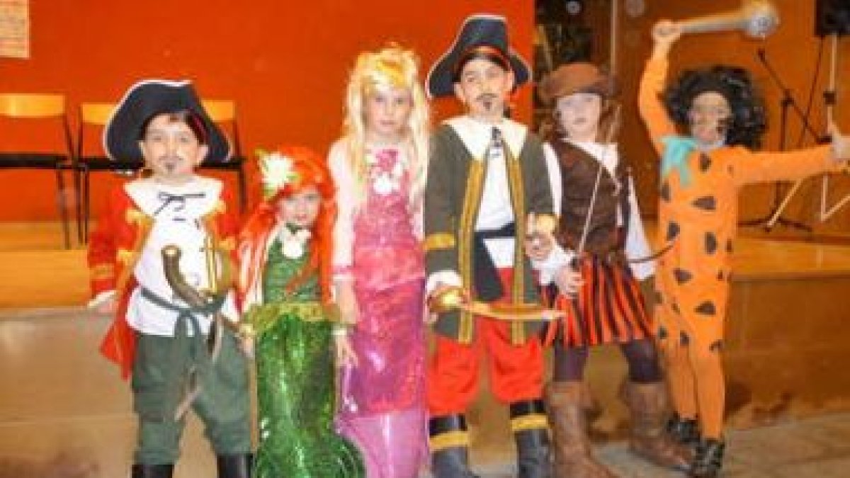 Los niños disfrutaron de las actividades en el carnaval de Armunia.