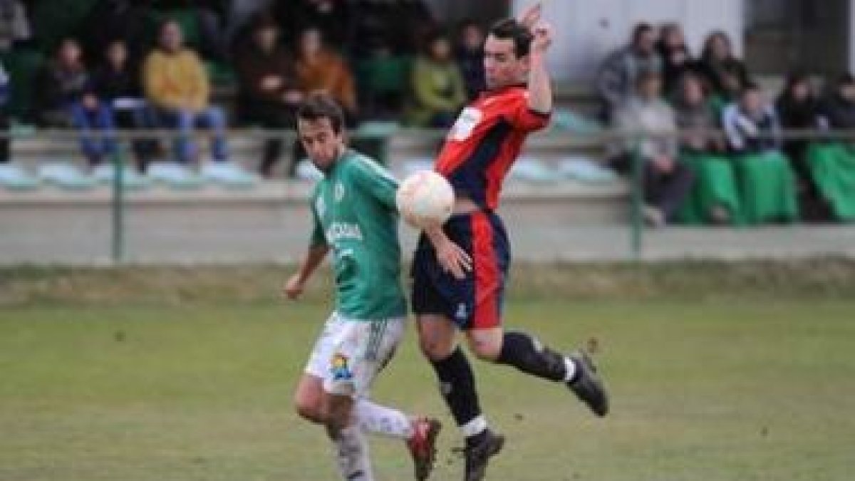 El equipo maragato buscará encadenar dos victorias consecutivas en su feudo en el derbi.