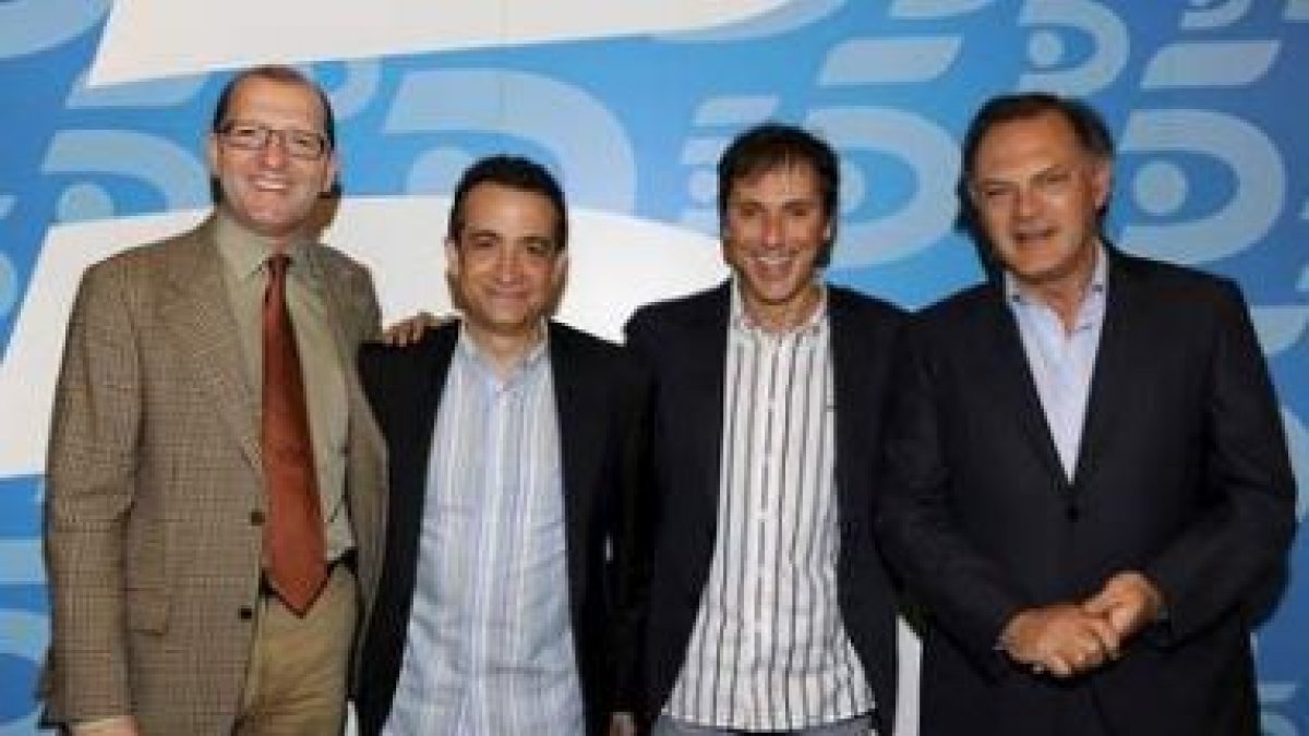 Villanueva, JJ Santos, Paco González y Piqueras ayer, en Telecinco.