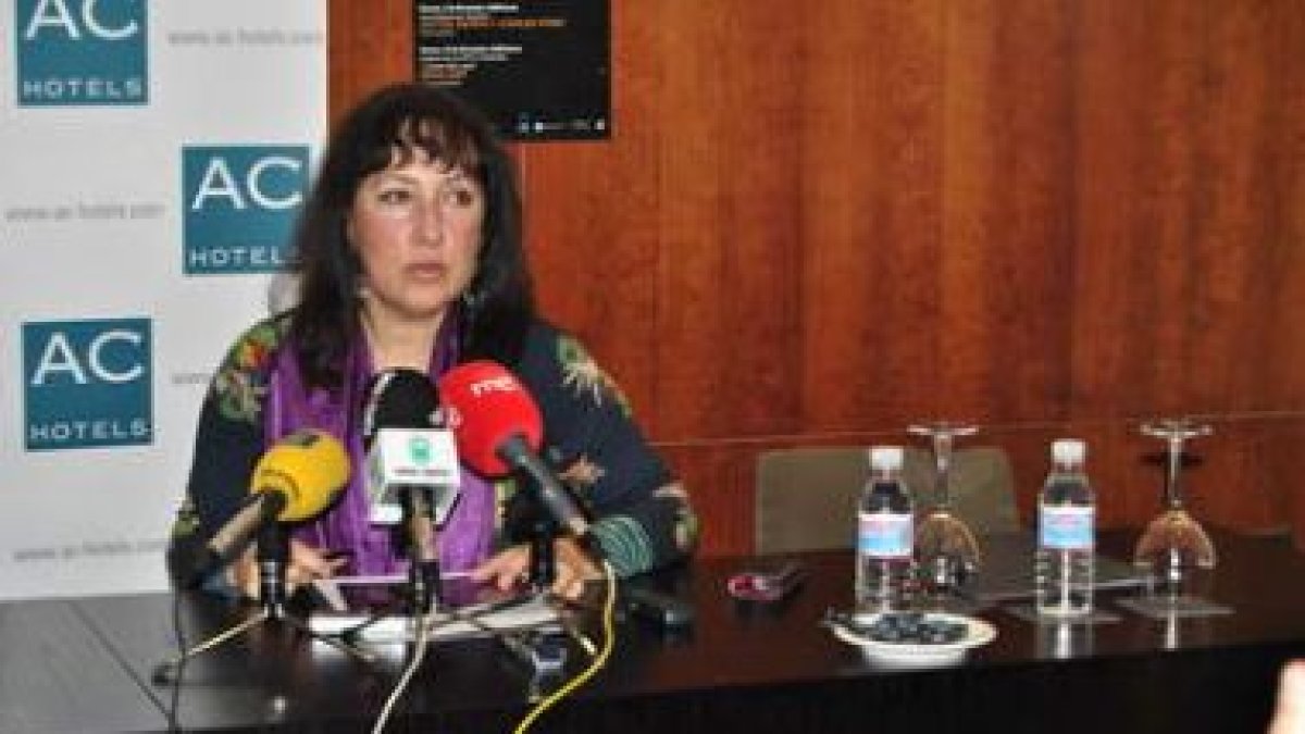 La directora del festival, María José Cordero, presentó ayer el programa de actuaciones.