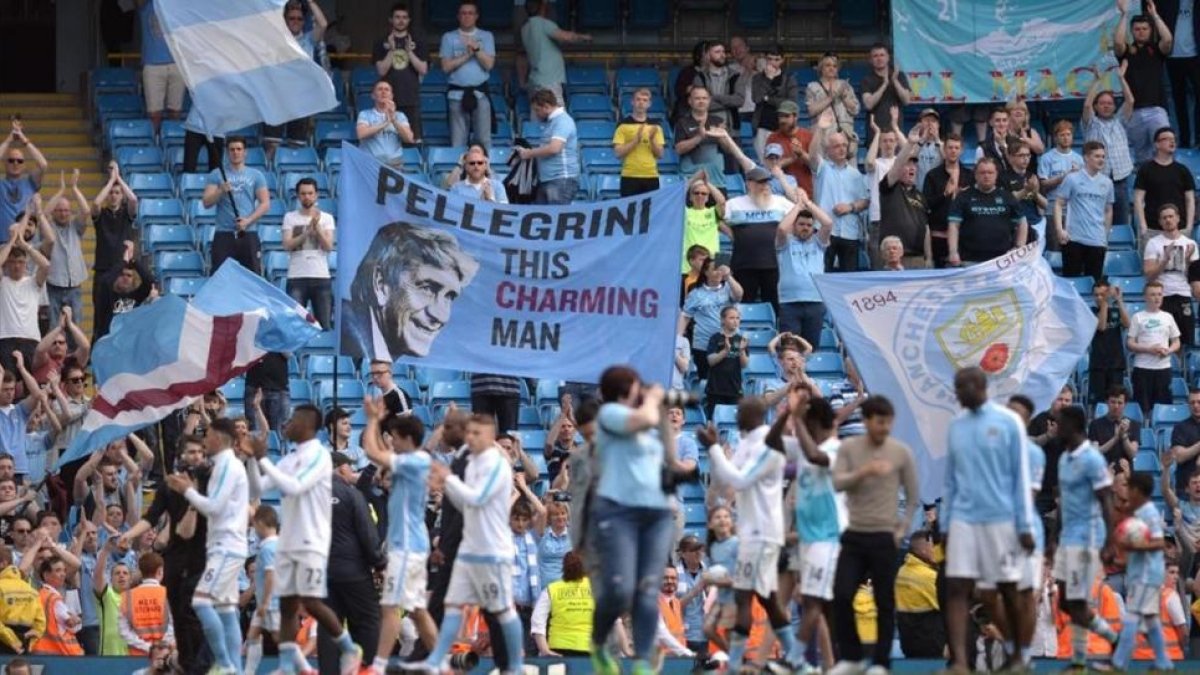 La afición del Manchester City, durante el último encuentro de Premier en casa