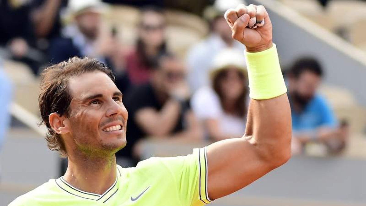 Rafa Nadal celebra su victoria sobre el japonés Kei Nishikori tras el partido de cuartos. C. BLUMBERG