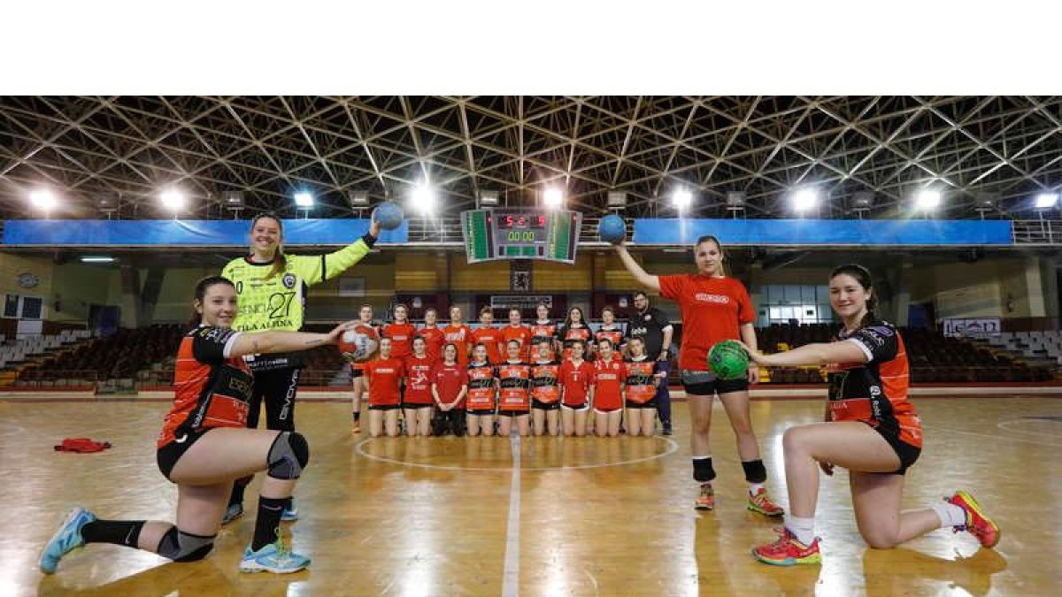El Esencia 27 Cleba se marcó como objetivo a principio de temporada lograr 43 puntos, hizo 46, fue líder y ahora jugará el play off de ascenso a División de Honor. JESÚS F.S.