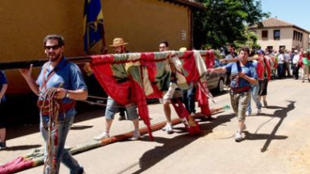 En la localidad participaron cerca de treinta pendones.