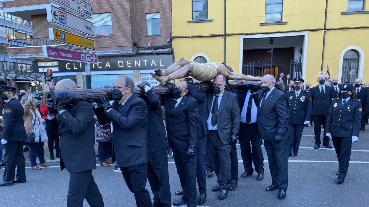 La talla de La Crucifixion, a la salida de Santa Nonia. MAZ