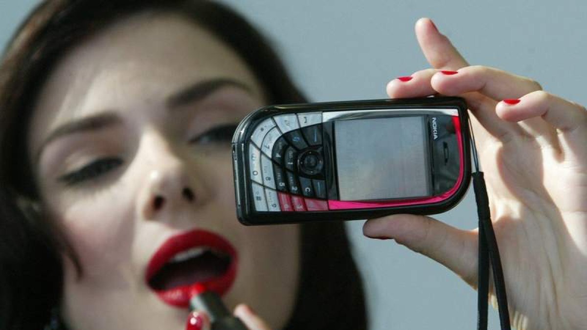 Investigadores americanos concluyen que las féminas luchan psicológicamente contra la crisis con su belleza.