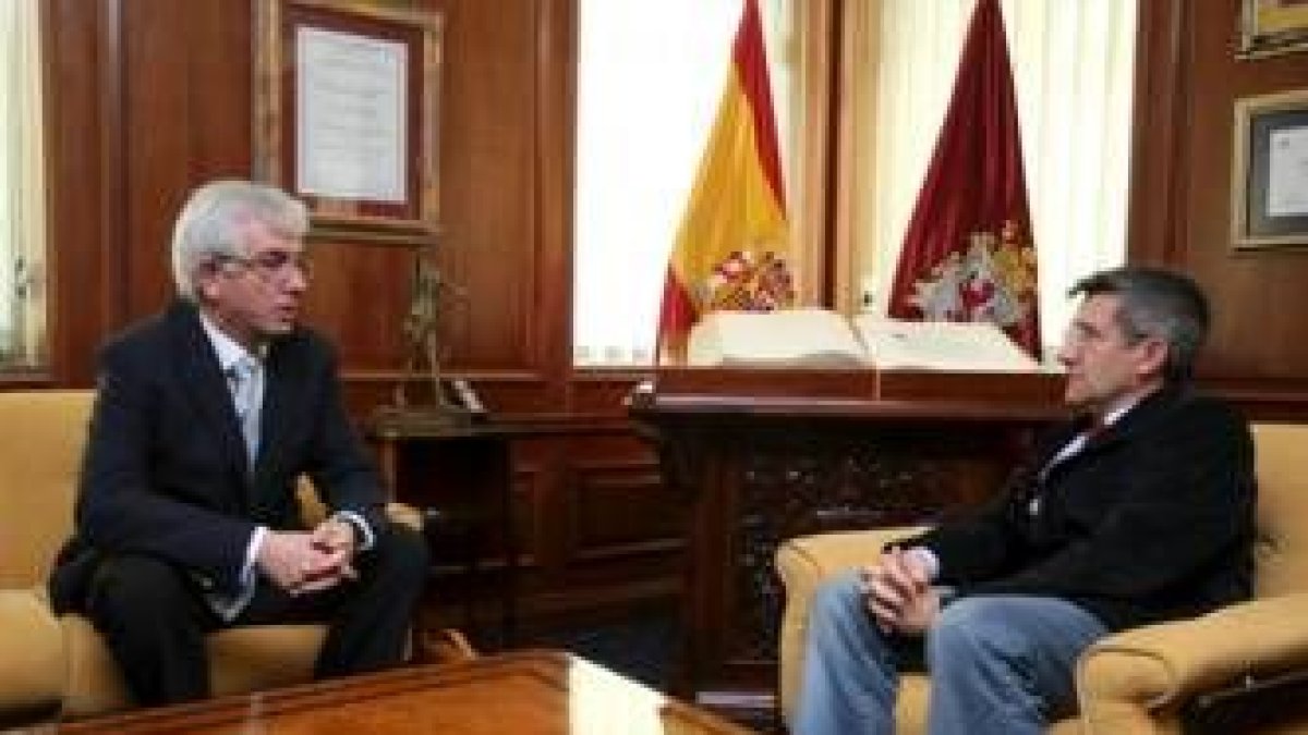 Hermida y Francisco Fernández en una reunión que mantuvieron ambos el pasado mes de mayo