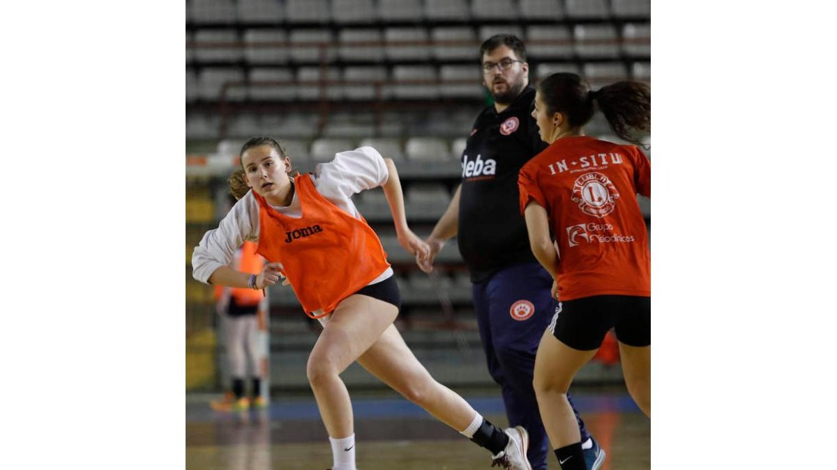 El Cleba continúa entrenando para preparar la semifinal. JESÚS F.S.