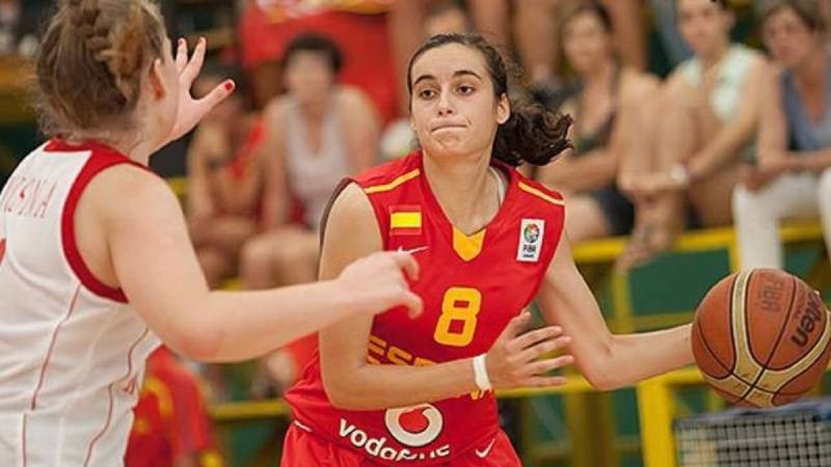 Ángela Salvadores, derecha, tuvo una buena actuación.
