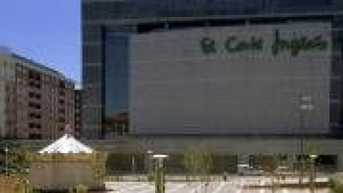 El Corte Inglés contará con una nueva firma de cosméticos, MAC