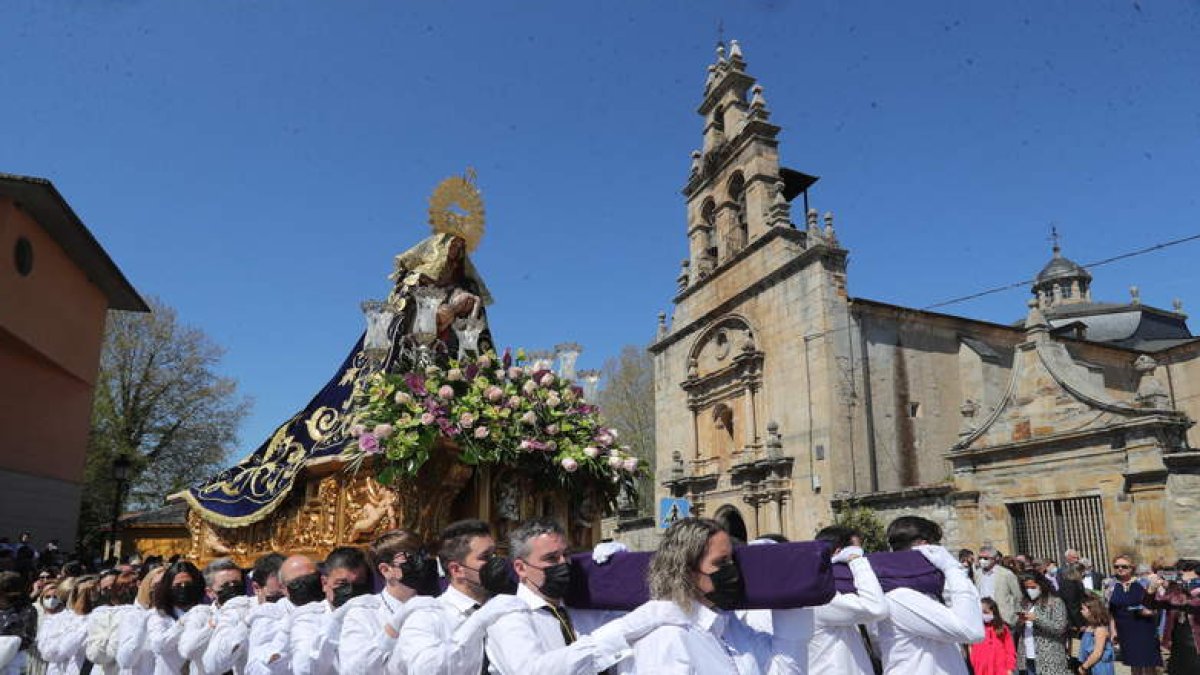 Imagen de archivo de la procesión del año pasado. L. DE LA MATA