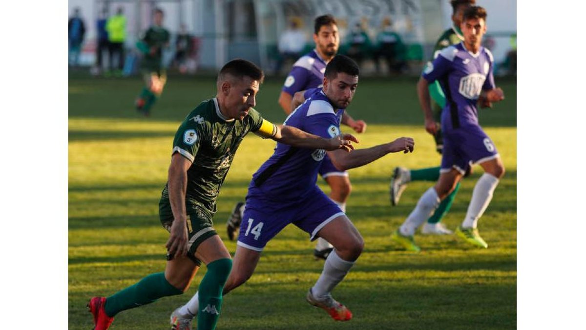Fútbol. Astorga - Becerril
