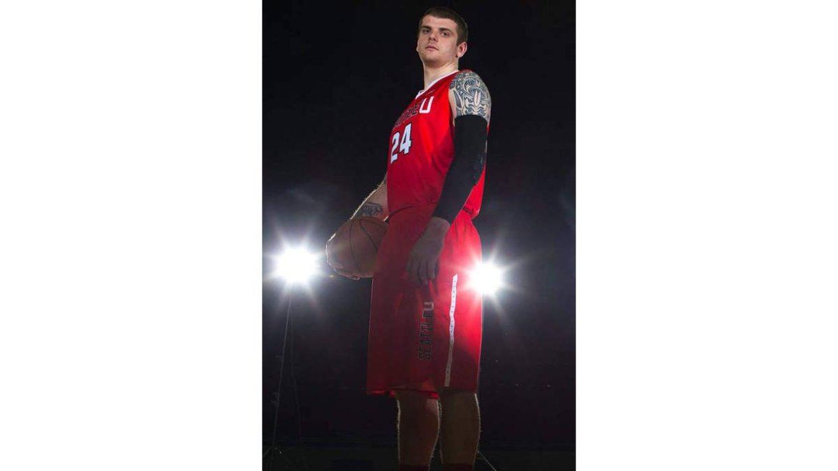 El pívot Jack Crook se une a la plantilla del Agustinos Eras. DL