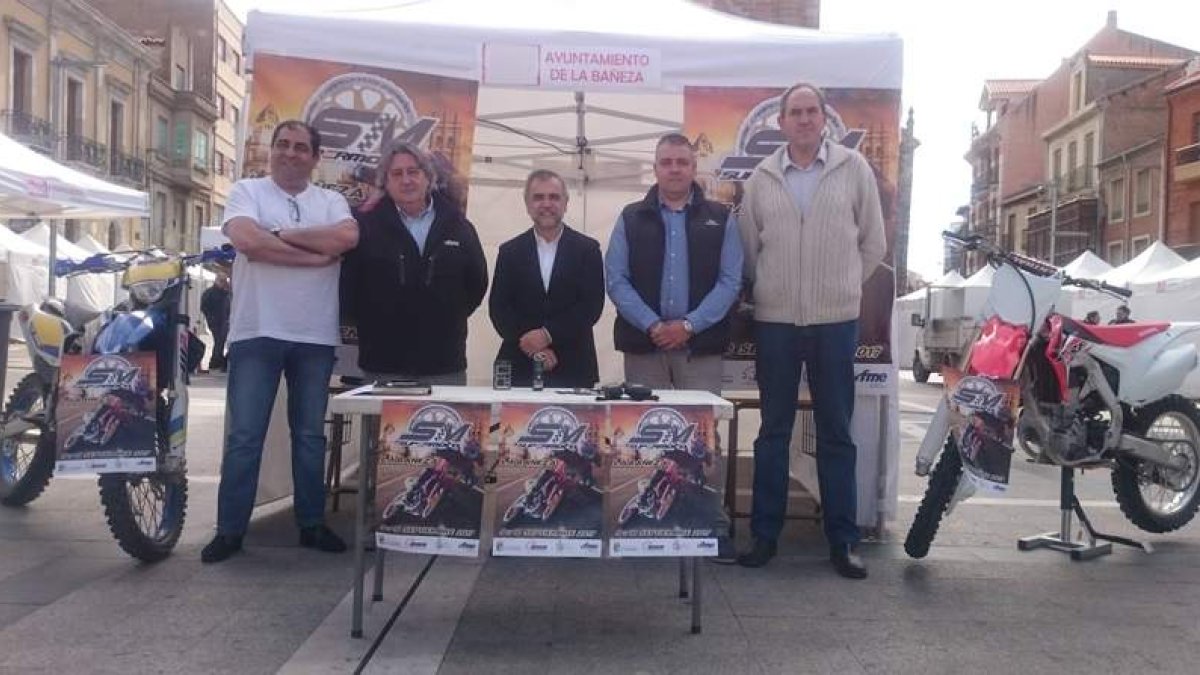 José Martínez Muñiz, Enrique Hernández, José Miguel Palazuelo, Andrés Martínez y José Ignacio Salgado presentaron el Nacional. TRANCA