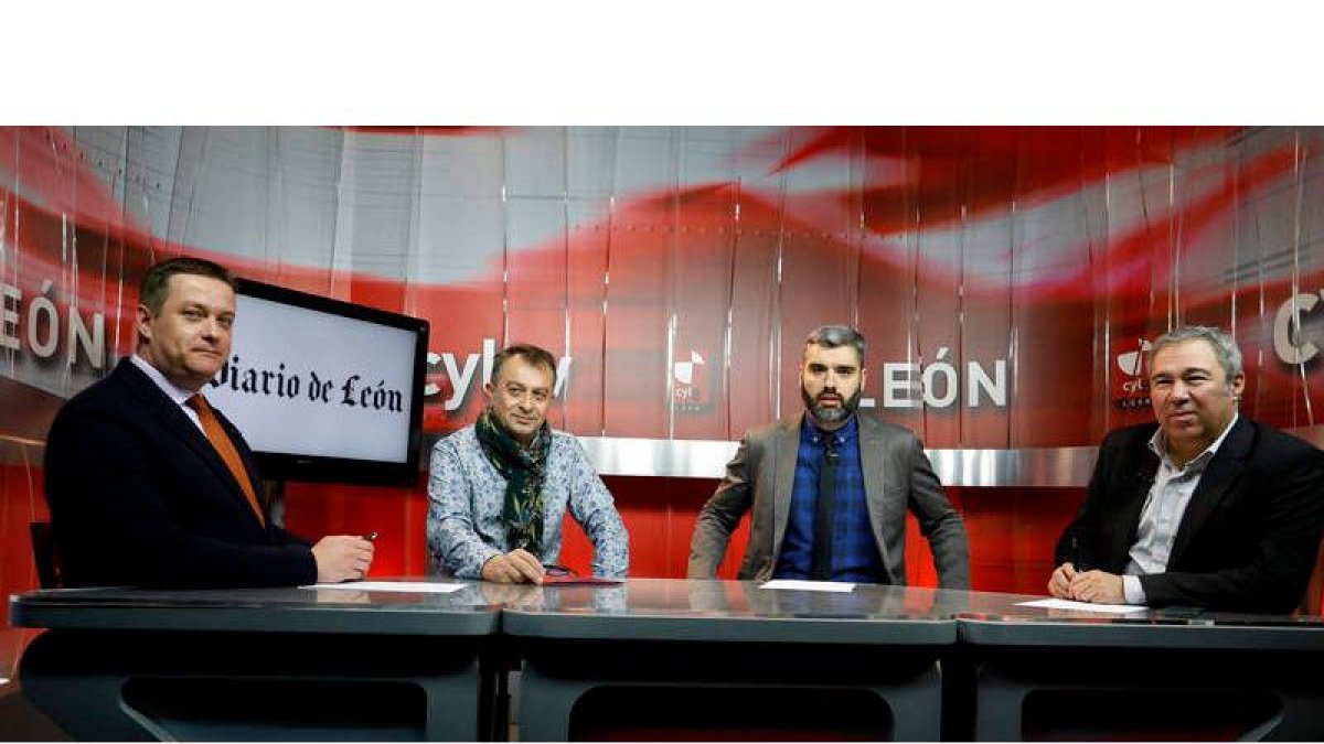 Germán Gavela, Enrique Reguero, Roberto Núñez y Joaquín S. Torné en El Filandón.