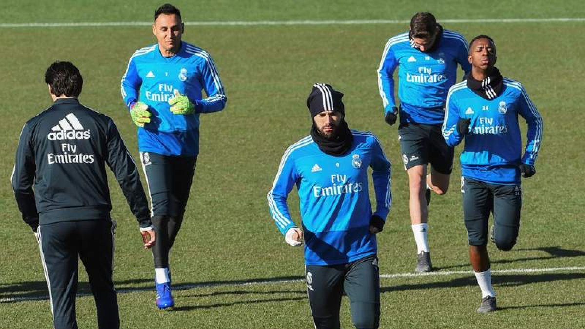 El Madrid prepara en Valdebebas el derbi de hoy frente al Atlético. FERNANDO VILLAR