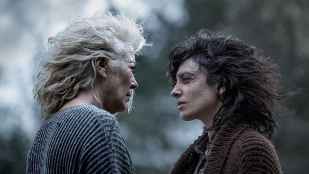 Susie Sánchez y Barbara lennie en La enfermedad del domingo.