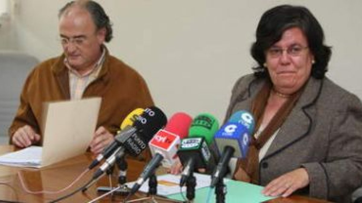 Fernández Gordón repasó los principales programas que ha puesto en marcha la Consejería de Educación