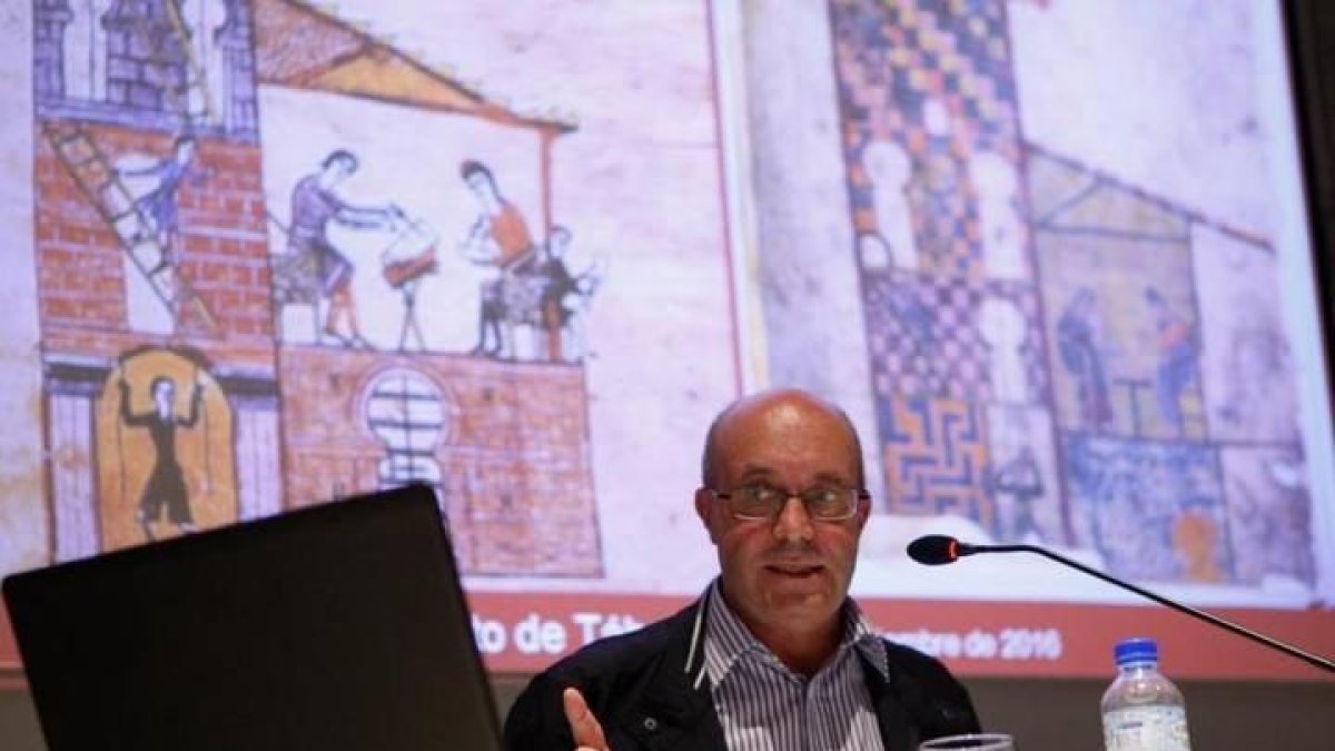 Imagen del cura pederasta a quien el obispo de Astorga permitió recibir un homenaje