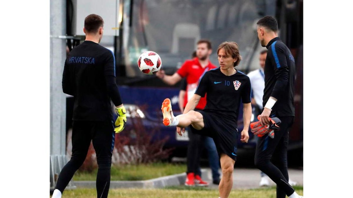Luka Modric volverá a ser la piedra angular croata. KIKO HUESCA