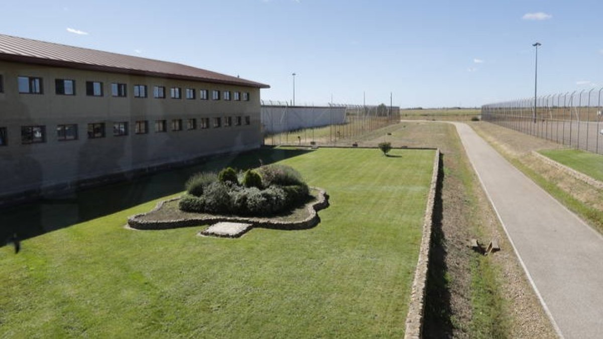 Instalaciones externas de Villahierro. MARCIANO PÉREZ