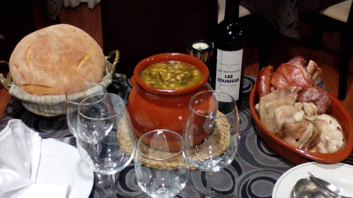 Restaurante Las Colineras. Calle Carretera 3 (La Mata de Curueño ) León. 987 342 216.