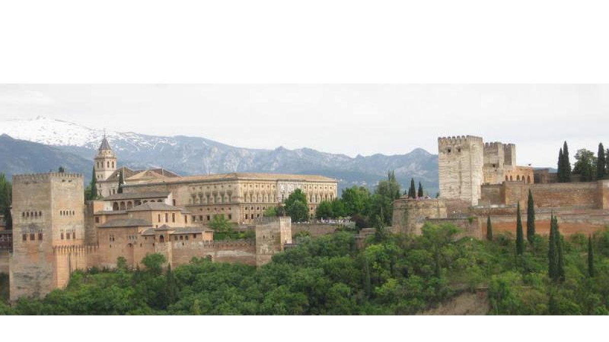 Vista de la Alhambra desde el mirador de San Nicolás.