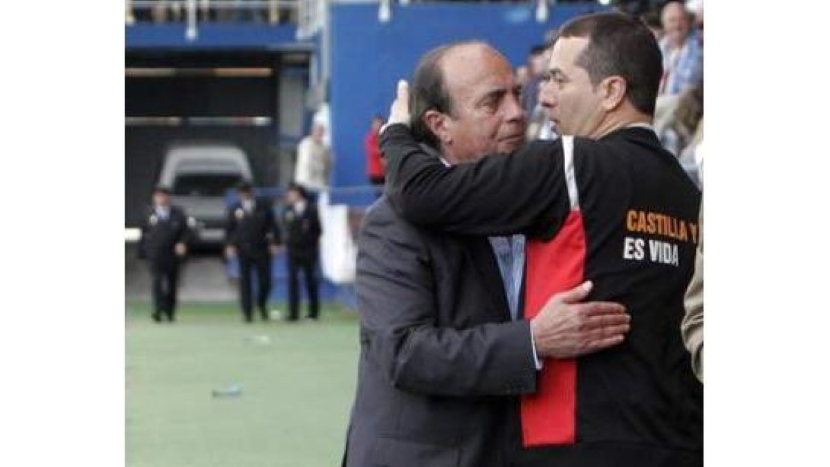 Tartilán y Álvarez Tomé, dos buenos amigos, se saludaron antes del choque