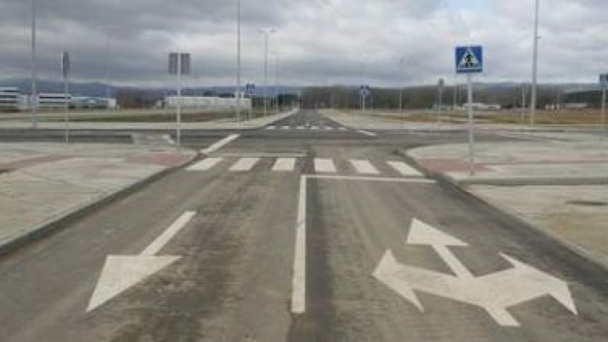 Las obras de la segunda fase industrial del Bayo están terminadas y con un 20% reservado.