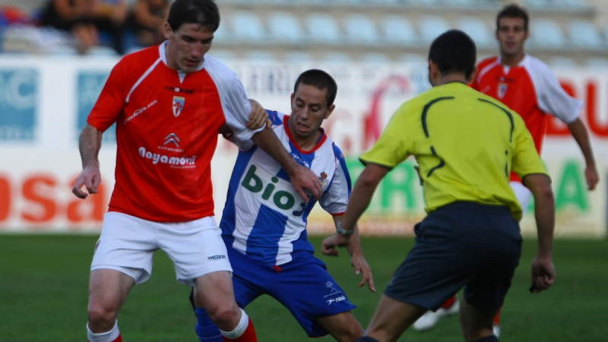 José Zamora puso el punto y final a su actuación con la Deportiva en Guijuelo.
