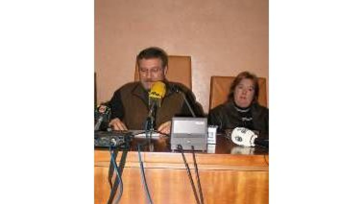 Ángel Crespo y Ana Luisa Durán en la rueda de prensa de ayer