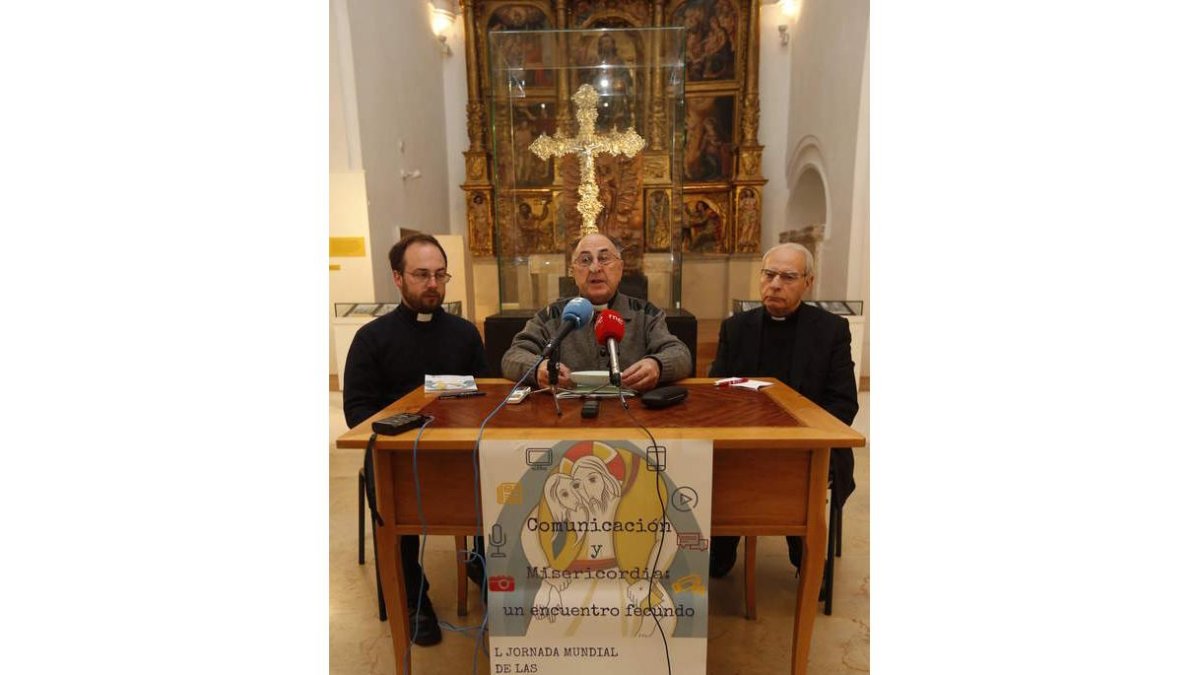 Acto en Palat del Rey. JESÚS