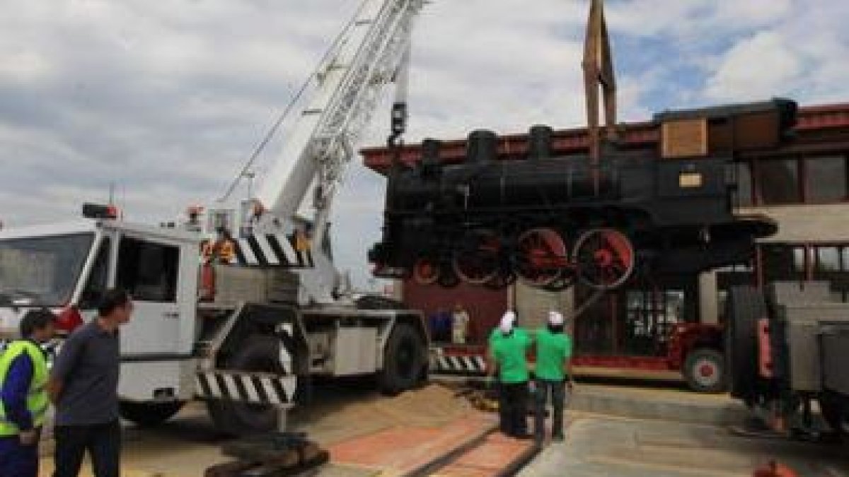 Pasadas las 11.00 horas, la 31 llegó al entorno del Museo del Ferrocarril.