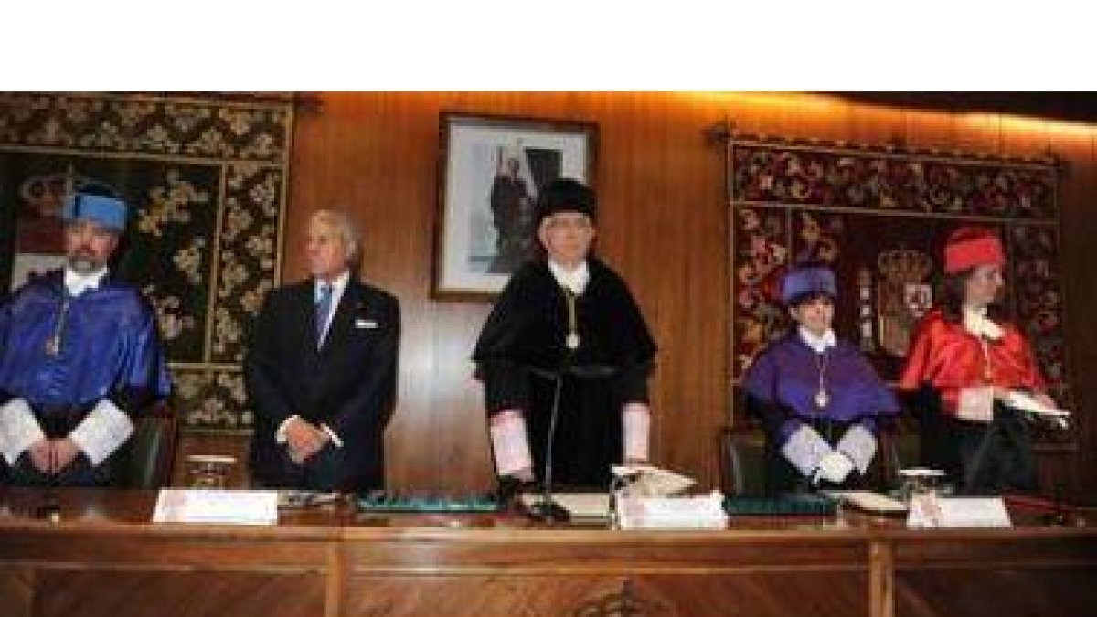 Alberto Villena, Urbano González, José Ángel Hermida, Matilde Sierra y Piedad González.