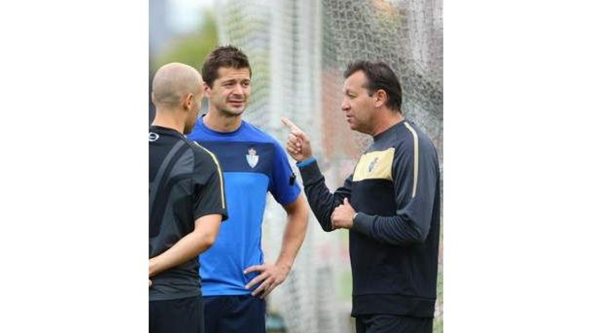 Carlos Granero, durante un entrenamiento de la Deportiva.
