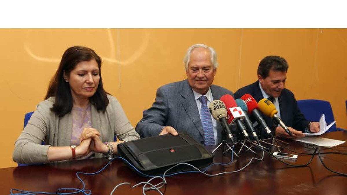 Misericordia Bello, Guillermo García y Fidentino Reyero.