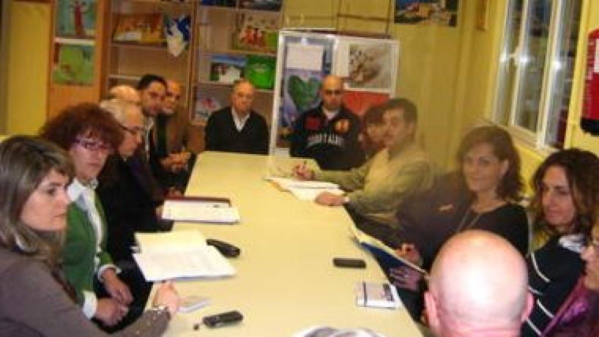 Reunión de La Palomera con los representantes del PP.