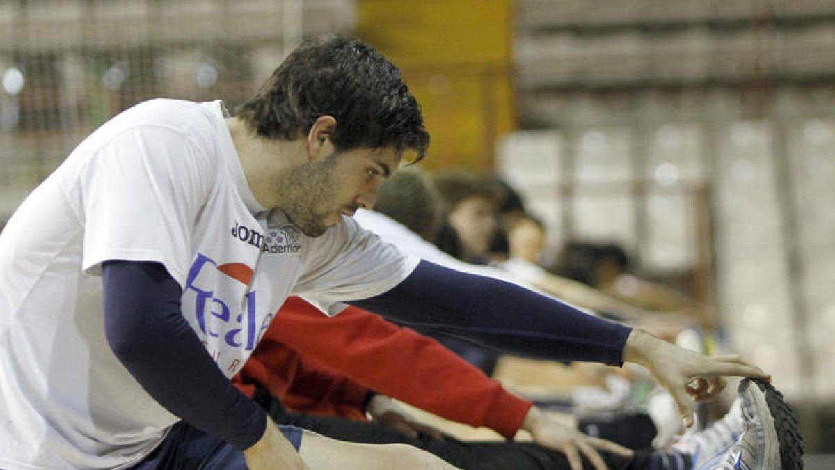 Juan Castro probará esta semana su pie lesionado para saber si ya está listo.