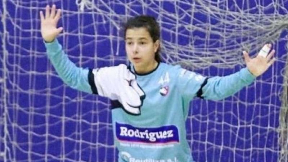 Iris Polvorinos pertenece al equipo cadete del Cleba.
