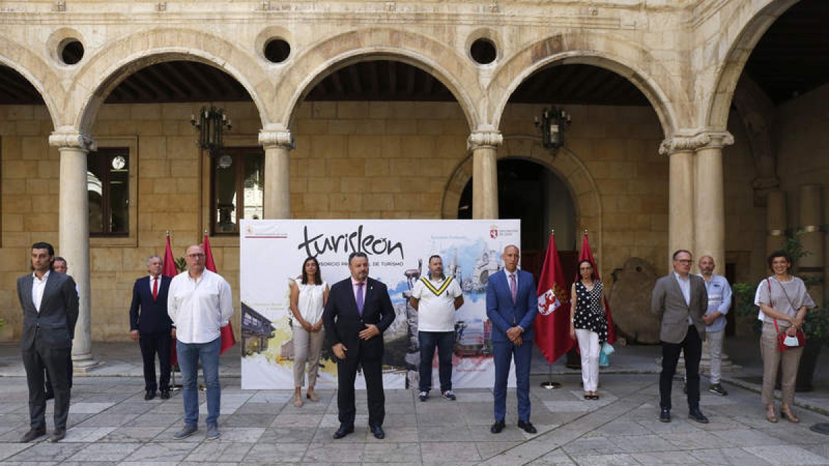 El 8 de julio de 2020 se oficializó la Mesa del Turismo, aún sin cita dos años después. FERNANDO OTERO