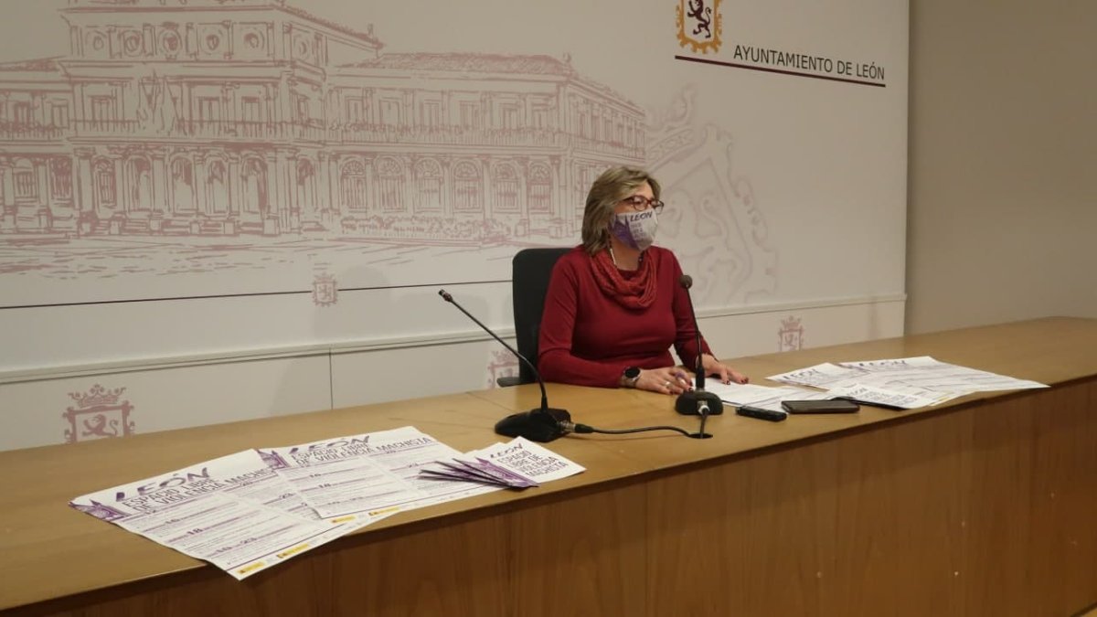 Argelia Cabado, ha presentado esta martes en rueda de prensa los actos previstos para conmemorar el Día Internacional para la Eliminación de la Violencia contra la Mujer. AYUNTAMIENTO DE LEÓN