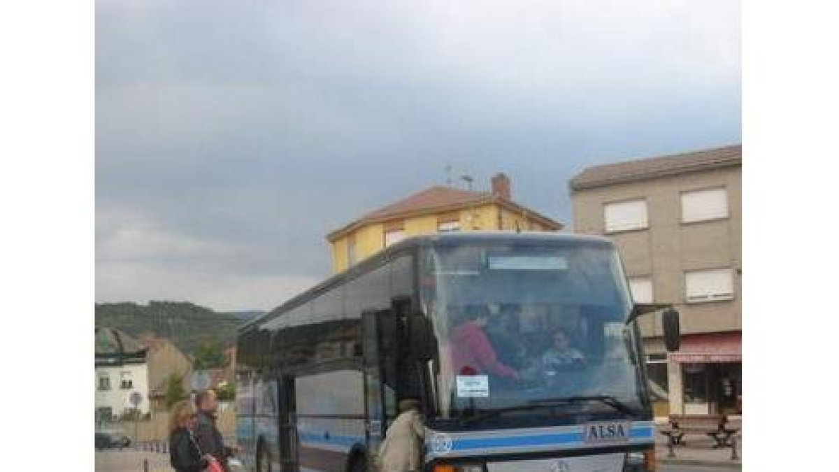 El autobús de Alsa era necesario para los estudiantes.