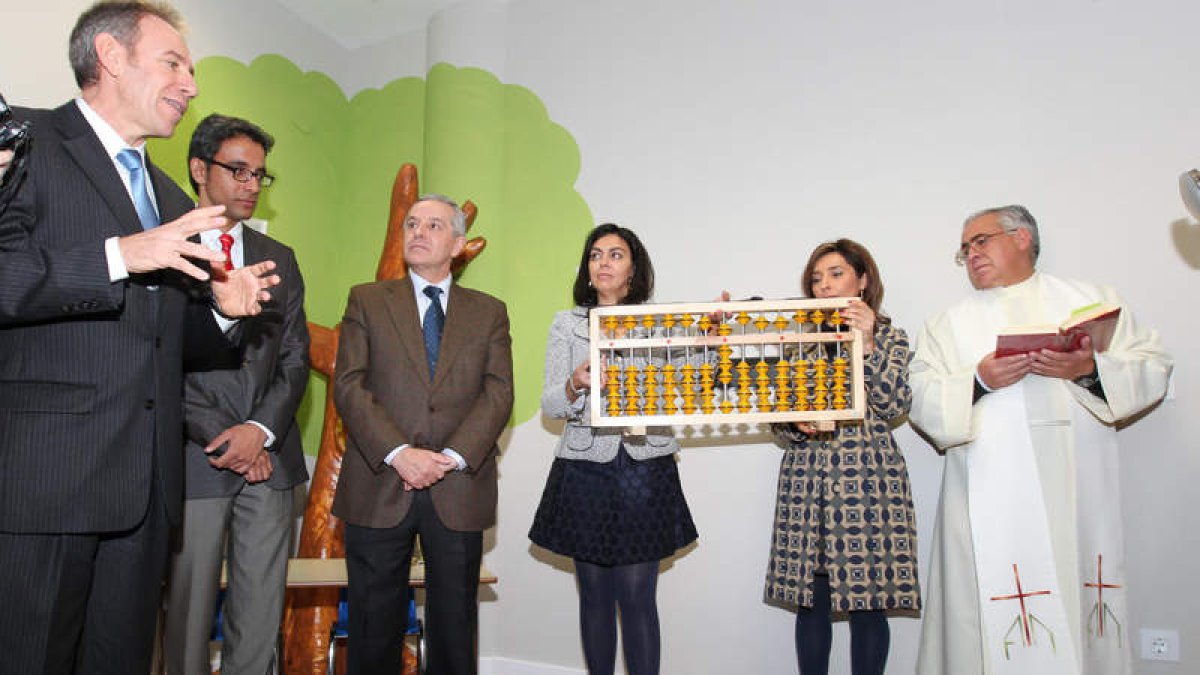 Gutiérrez, junto a los representantes de Ucmas.