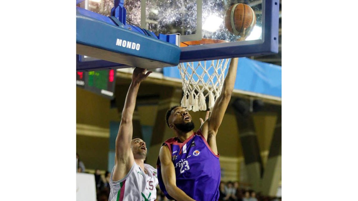 Norris anoto 32 puntos que no bastaron para ganar. FERNANDO OTERO