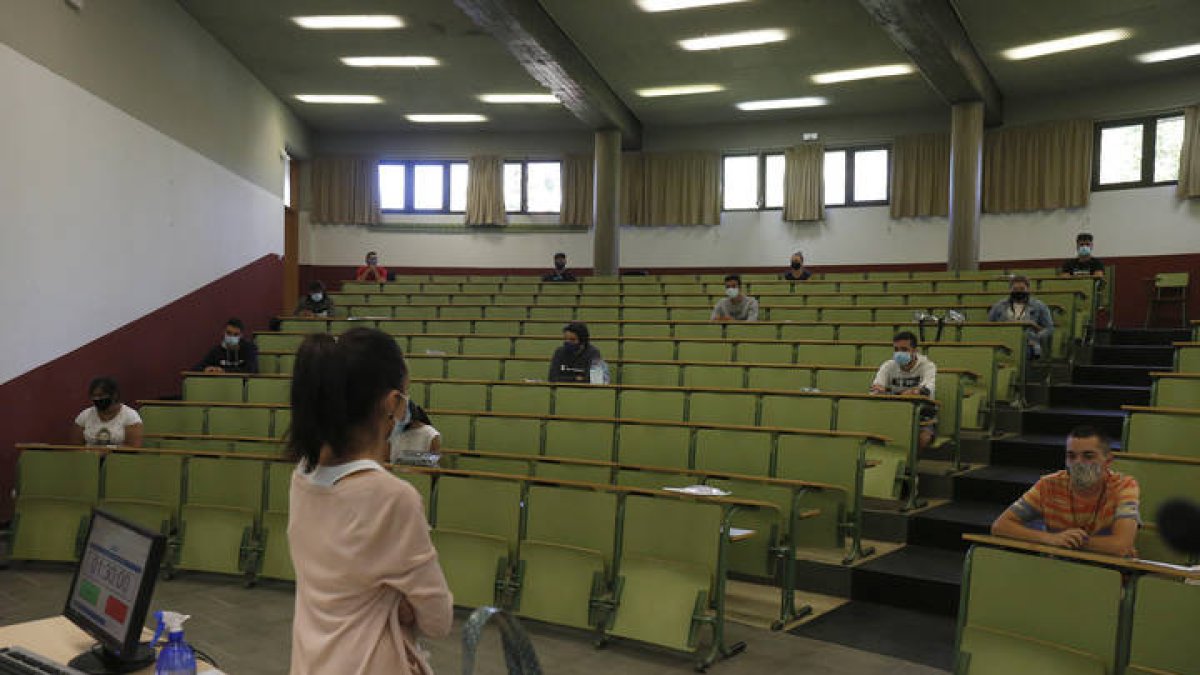 Una prueba de acceso a la Universidad. FERNANDO OTERO