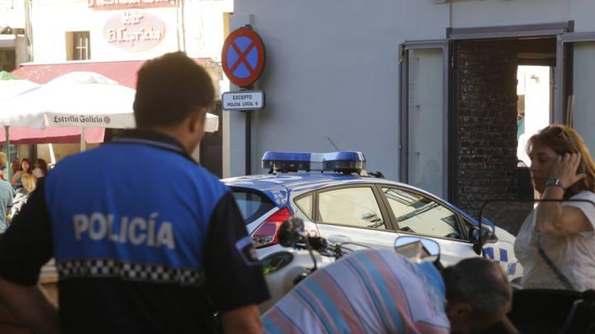 Agentes de la Policía Local de León