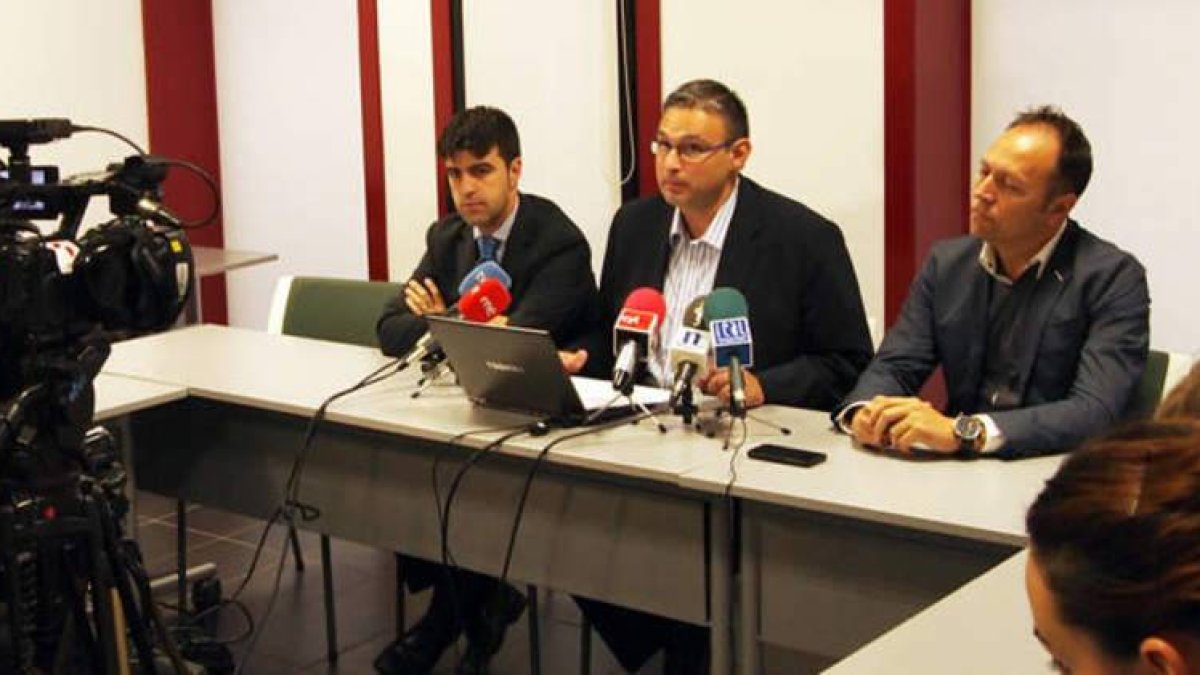 Pablo Roberto Herrero, Luis Miguel Castro y Lucio Fuertes.